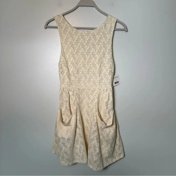 Free People Poppy Lace Mini Dress NWT Tea Cream Size Medium Lined Pockets Nylon - Picture 2 of 12